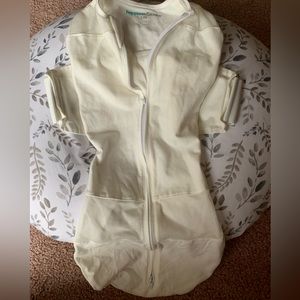 HAPPIEST BABY BRAND SWADDLE FOR THE SNOO BASSINET SIZE LARGE